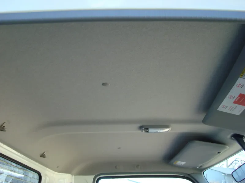 Hino 300 (2012) 714 Cab — photo 7 of 8