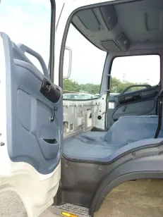 Toyota Hino 500 15-257 Cab — photo 3 of 5