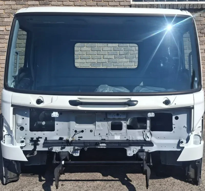 Toyota Hino 500 1324 Cab — photo 1 of 9