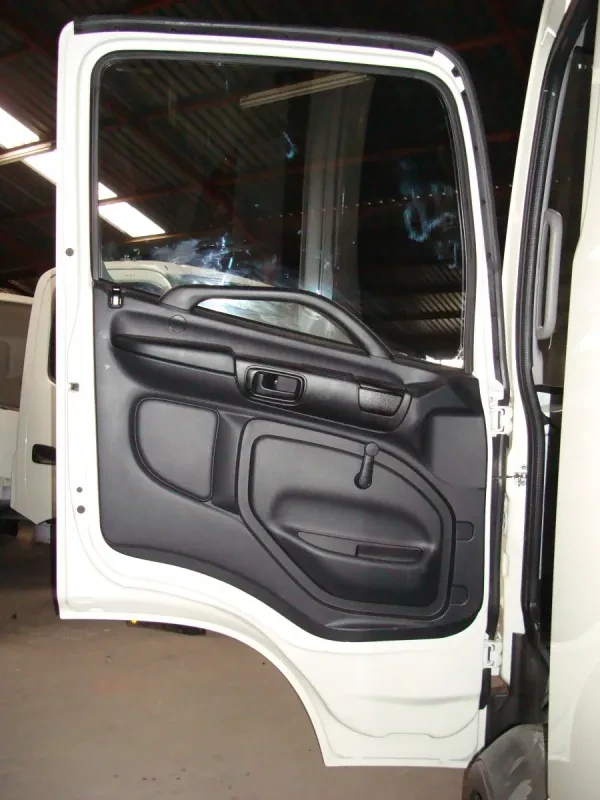 Toyota Hino 500 1324 Cab — photo 5 of 9