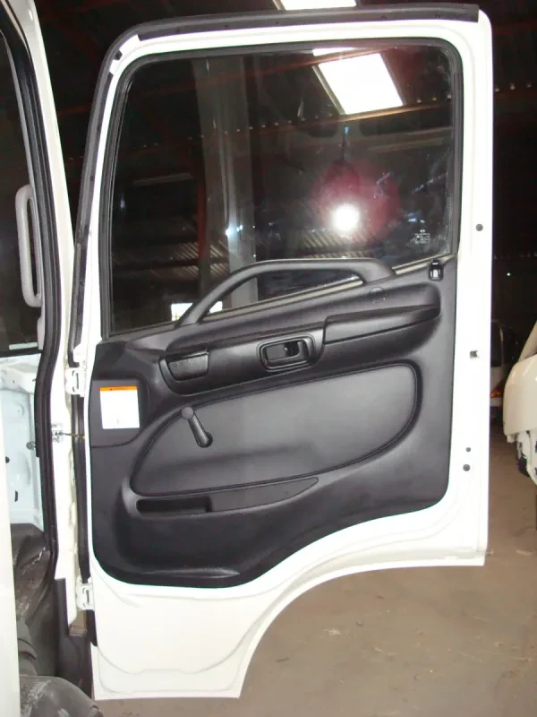 Toyota Hino 500 1324 Cab — photo 6 of 9