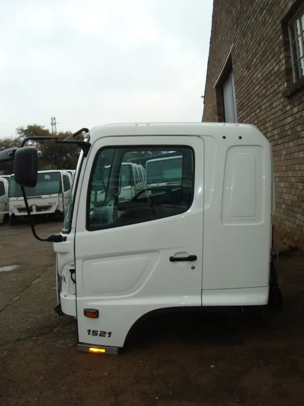 Toyota Hino 500 1521 (New version) Cab — photo 2 of 9