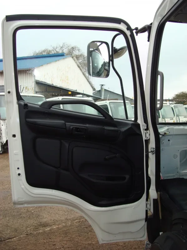 Toyota Hino 500 1521 (New version) Cab — photo 5 of 9