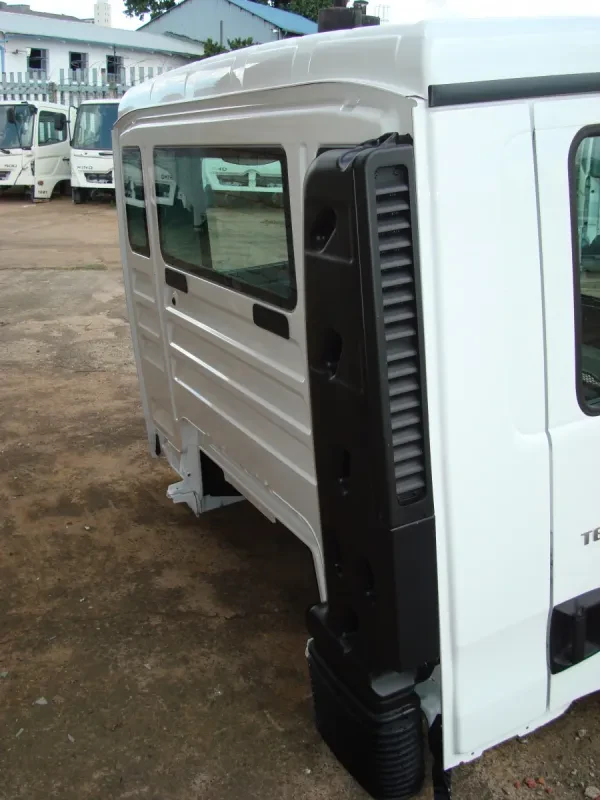 MAN TGM 18.240 Day Cab (Semi-Trim) — photo 5 of 11