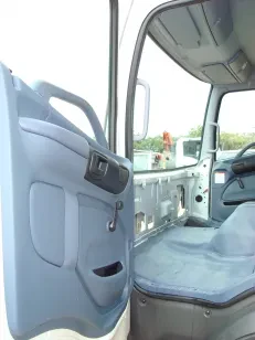Toyota Hino 500 13-237 Cab — photo 3 of 5