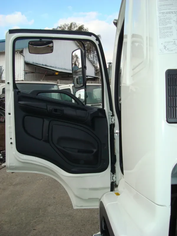 Toyota Hino 500 1627 Cab (Full Trim) — photo 6 of 14