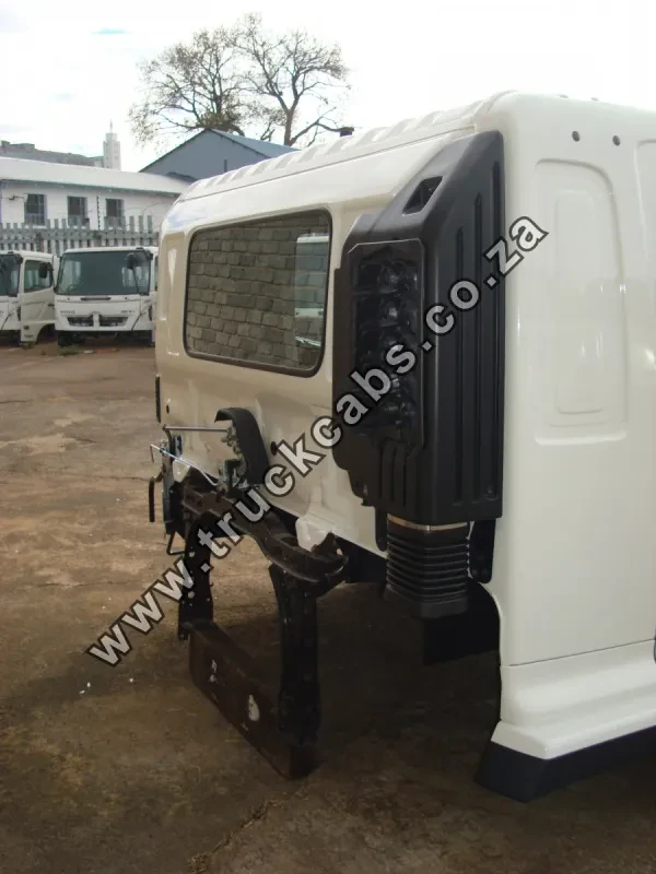 Toyota Hino 500 1627 Cab (Semi-Trim) — photo 4 of 8