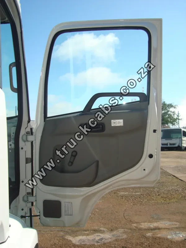 UD Trucks Croner PKE250 Cab (Semi-Trim) — photo 3 of 9