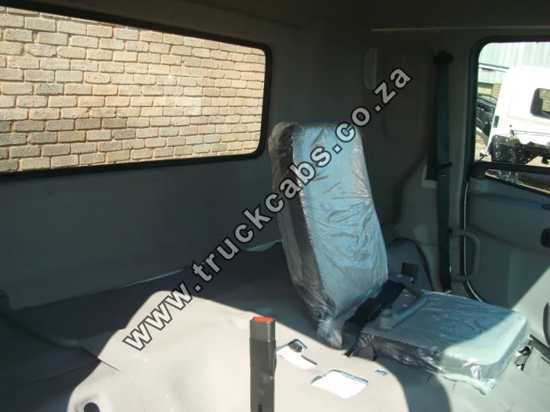 UD Trucks Croner PKE250 Cab (Semi-Trim) — photo 5 of 9