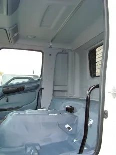 Toyota Hino 500 13-236 Cab — photo 3 of 3