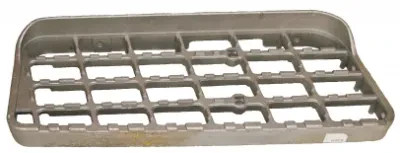 Nissan UD380 Step plate lower – Right