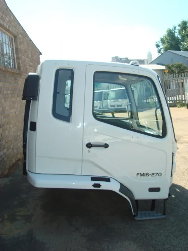 Mitsubishi FUSO FM16-270 Cab — photo 2 of 10
