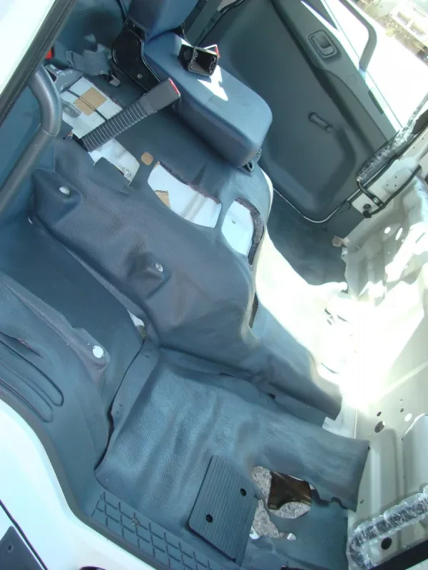 Mitsubishi FUSO FM16-270 Cab — photo 7 of 10