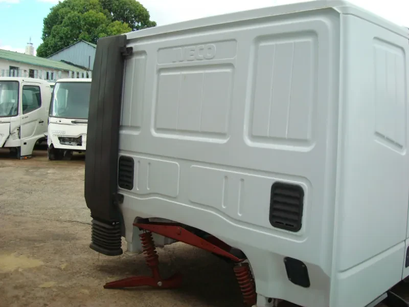 Iveco 170E27 Sleeper Cab — photo 4 of 10