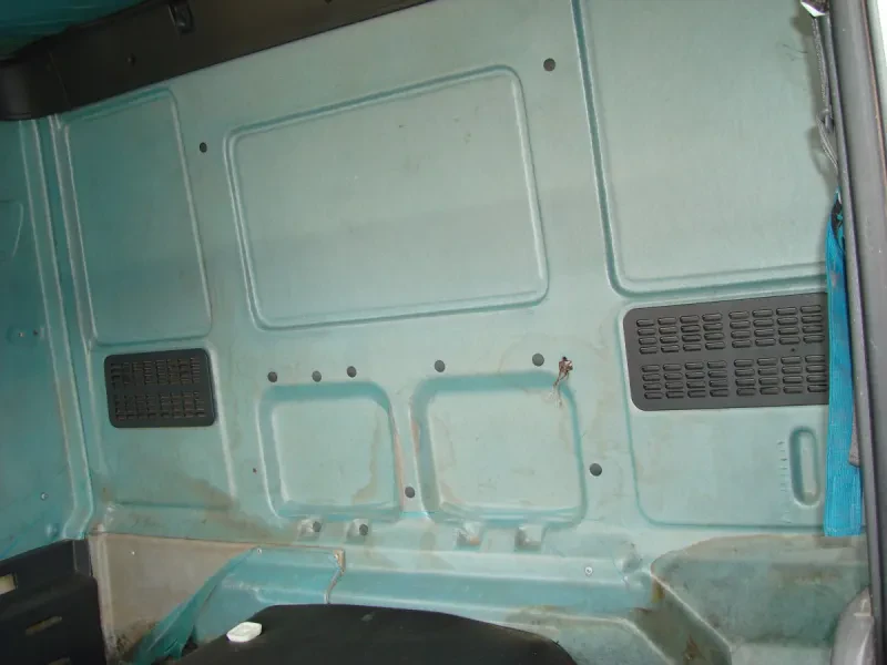 Iveco 170E27 Sleeper Cab — photo 9 of 10