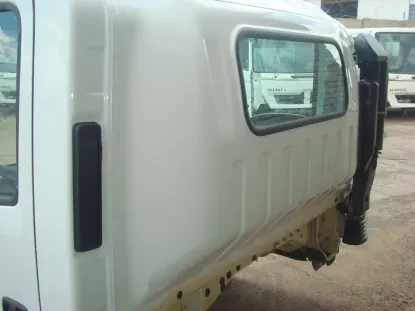Isuzu NQR500N series Cab — photo 4 of 8