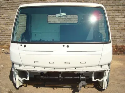 Mitsubishi FE 7-150 Cab — photo 1 of 9